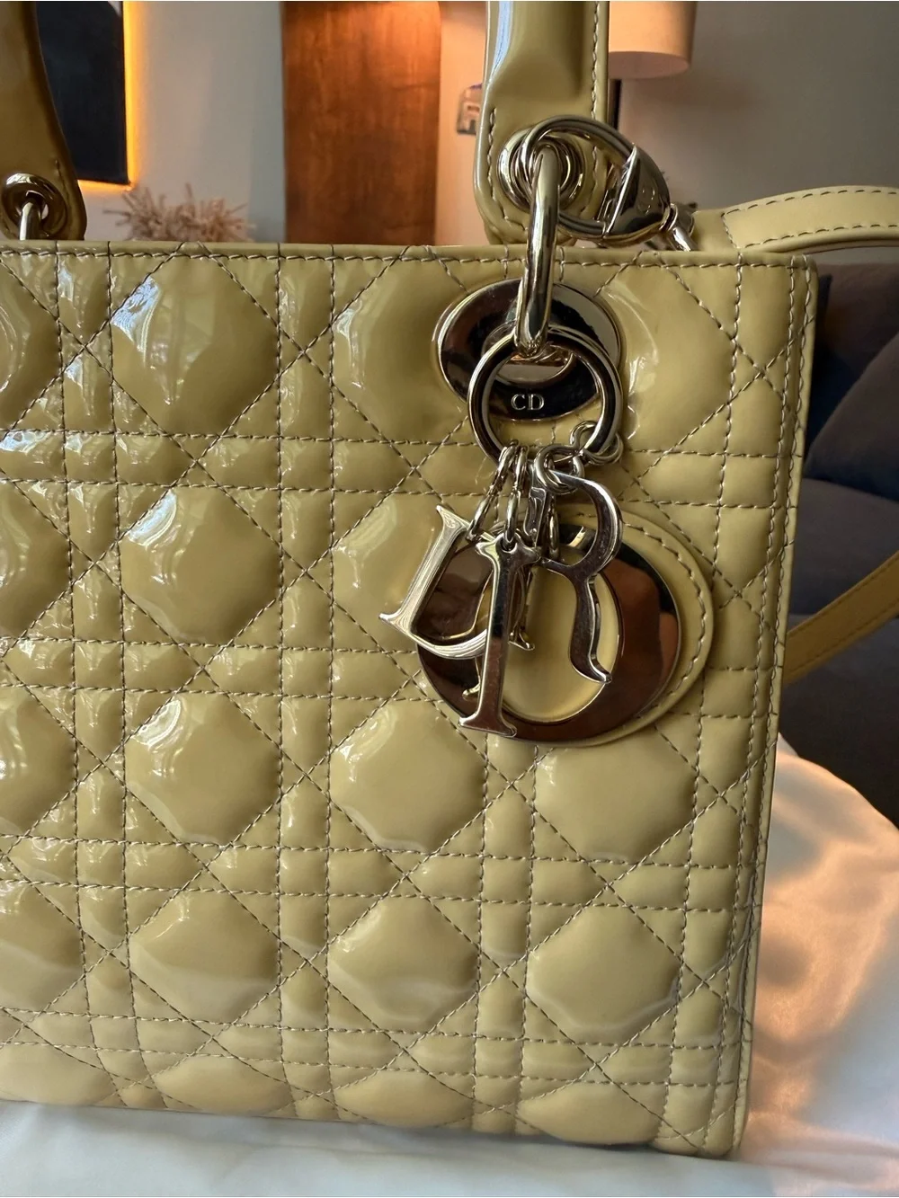 CHRISTIAN DIOR Patent Cannage Medium Lady Dior